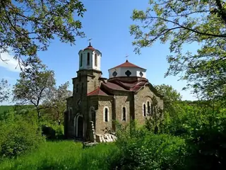 Храм "Свети Архангел Михаил" -  с. Здравковец