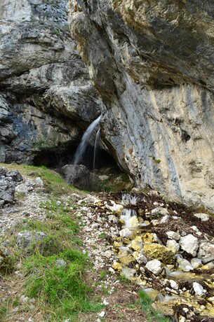 Водопади "Дуплево", "Скакалото" и "Костен камък" - с.Орехово