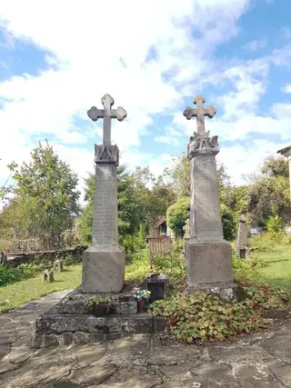 Паметници на загиналите във войните - с. Гумощник