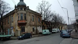 Сградата на фабрика "Недев И Саръиванов" - Сливен