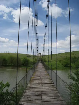 Въженият мост на село Беляново
