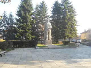 Паметник на Ильо войвода - Кюстендил