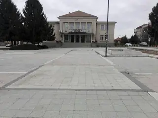 Площад "България" - Долна Оряховица