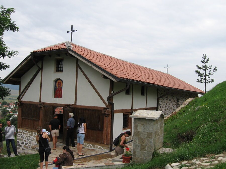 Църква "Св Петка" - Белчин — снимка