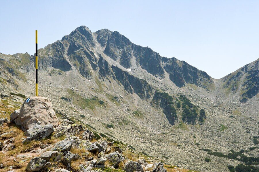 Връх Яловарника - Пирин