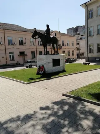 Паметник на генерал Никола Иванов