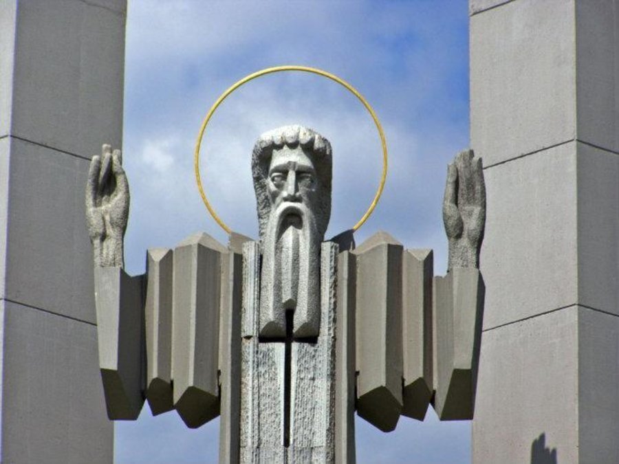 Паметникът на Свети Иван Рилски - Раднево