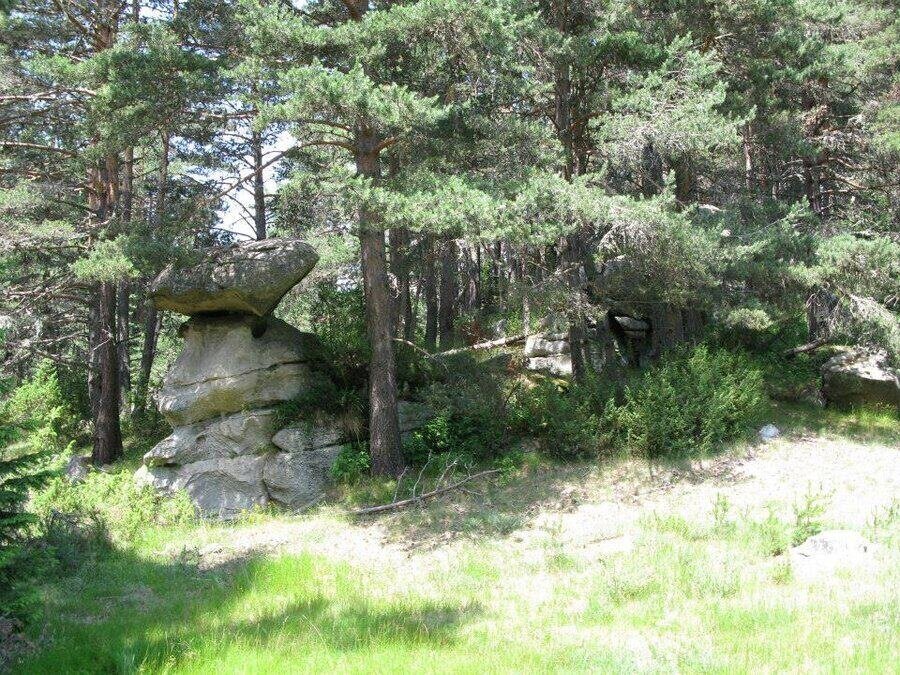 Скално образувание "Каменната манатарка"