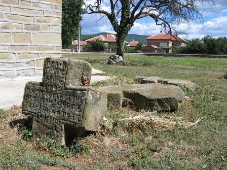 Църква "Св. Димитър" - Лозарево