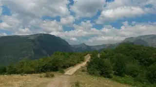 Маршрут "Априлци - м. Мазането - хижа Плевен - връх Ботев - хижа Рай"