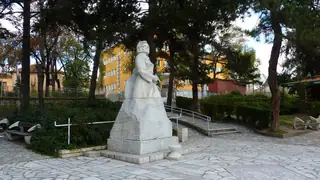 Паметник на Вела Пеева - Велинград