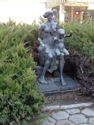 Човешки скулптури - гр. Кърджали