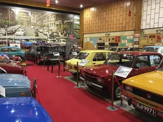 Музей автомобилите на социализма - Пещера