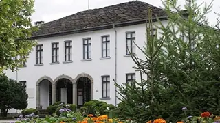 Музей на народните художествени занаяти и приложните изкуства - Троян