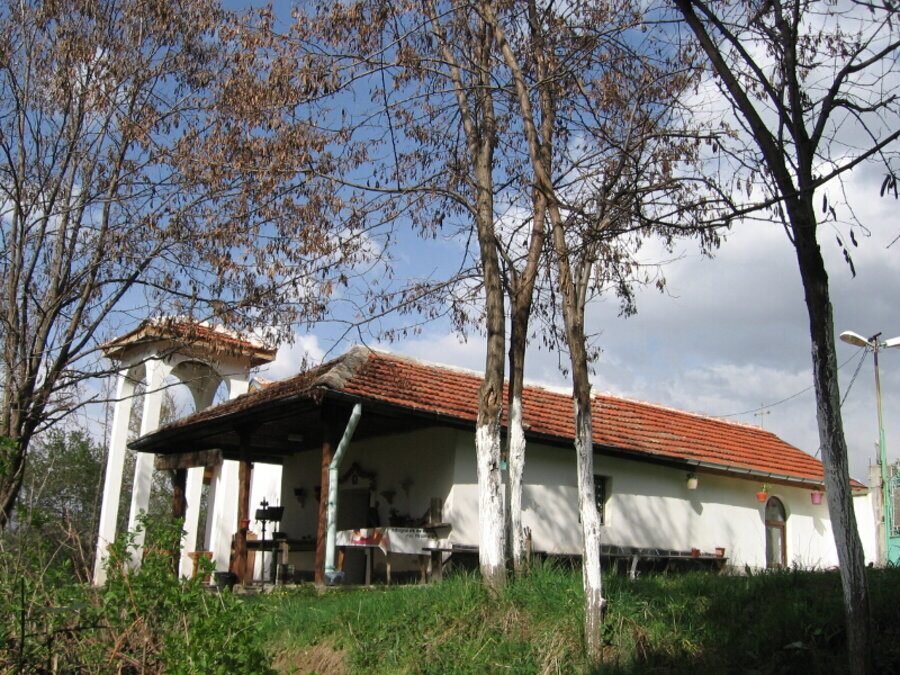 Параклис "Св. Петка" - Сапарева баня