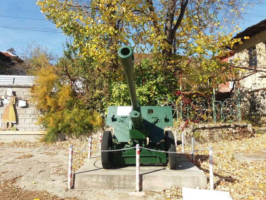 Военно оръдие ЗИС-3 - с. Врабево