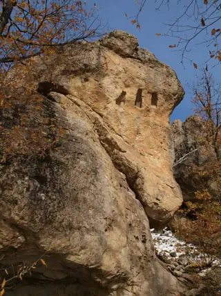 Трапецовидни ниши - Душка