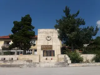 Паметник на загинали войни - с. Българене