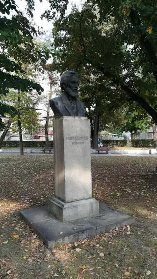 Паметник на Нешо Бончев - Панагюрище