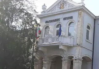 Сградата на Държавен архив Варна