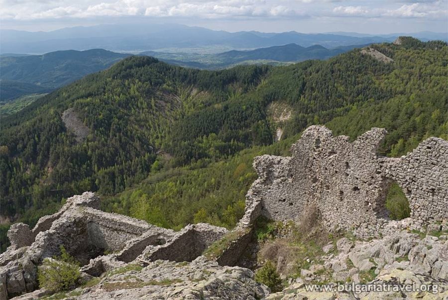 Крепостта Устра – Джебел
