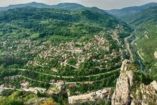 Лакатнишки скали