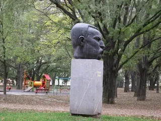 Паметник на Захарий Стоянов - Русе