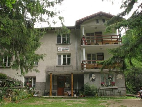 Хижа "Хубавец"