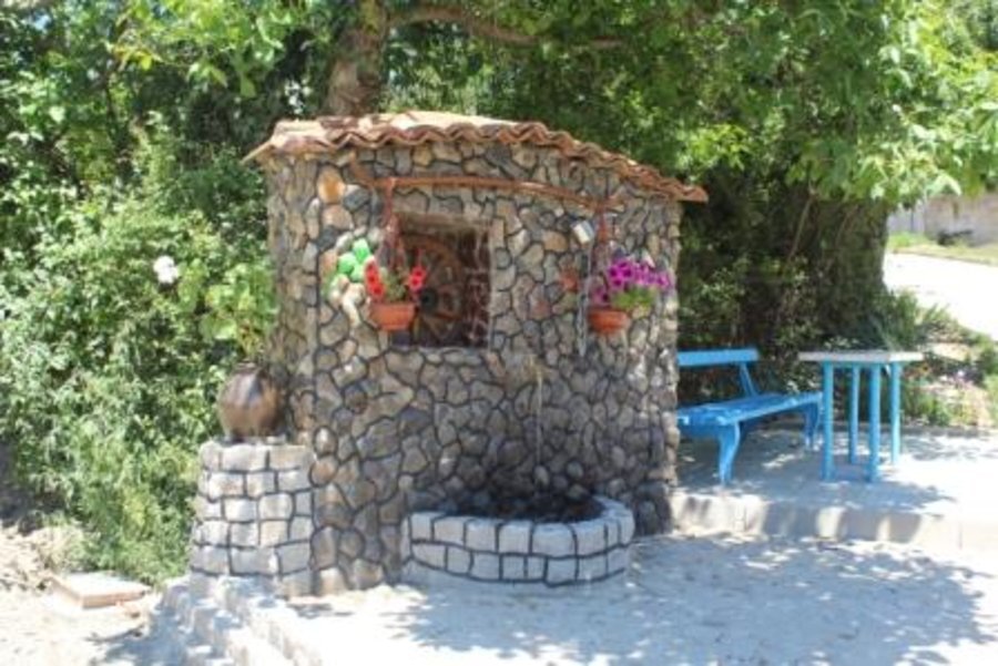 Каралеевата чешма - с.Баня