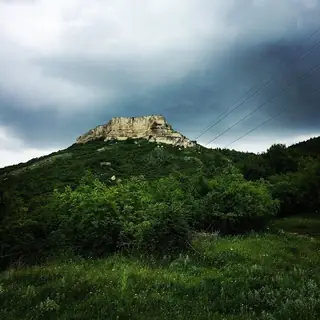 Крепост "Петрич кале" - Разделна