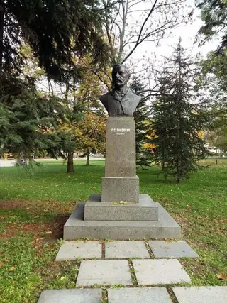 Бюст-паметник на Георги Раковски - София