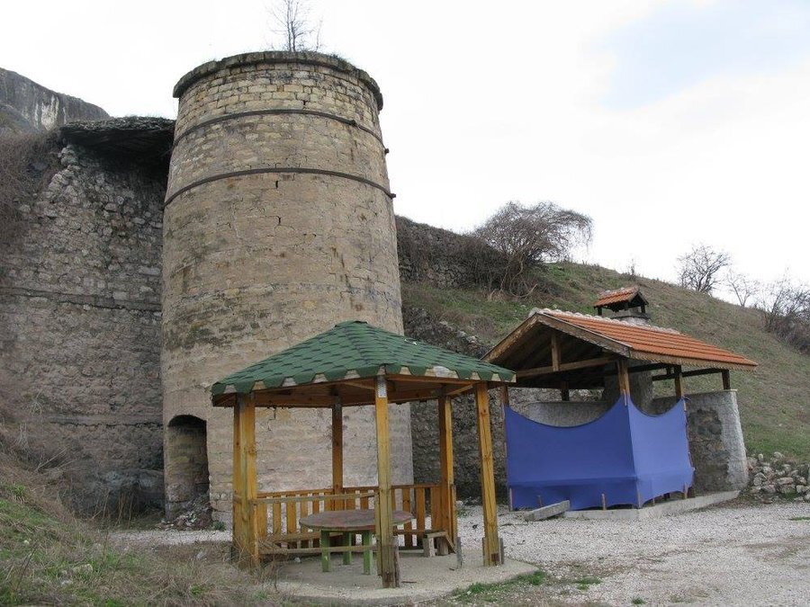 Крепост "Камъка" - Ботуня