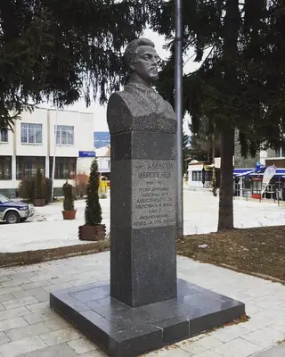 Бюст-паметник на княз Алексей Церетелев - Батак