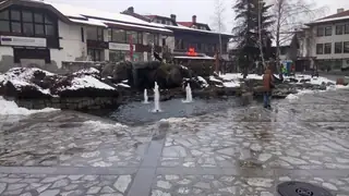 Фонтанът на Площад "Никола Вапцаров" - Банско