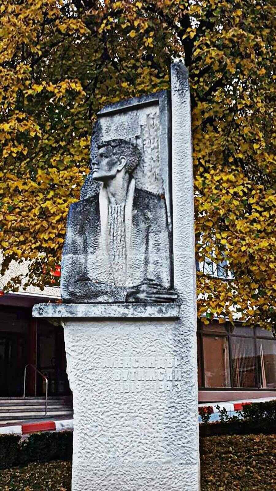 Паметник на Александър Вутимски - Своге