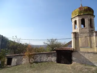 Църква "Свети Николай Мирликийски" - с.Голема Раковица