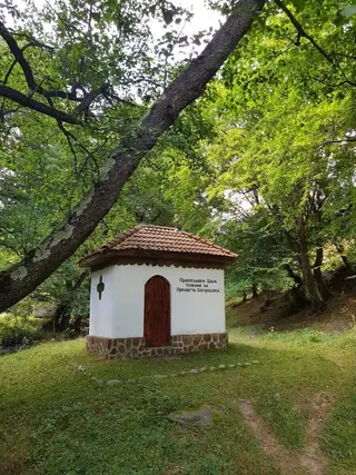Православен храм "Успение на Пресвета Богородица" - Карлово