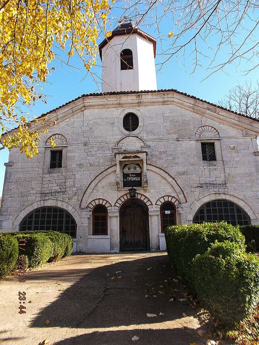 Православен храм "Света Троица" - Алфатар