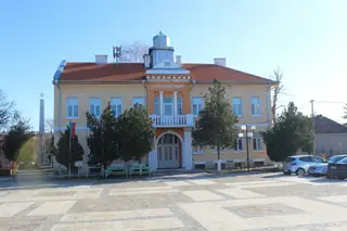 Малорадски общински дом-паметник - с. Малорад