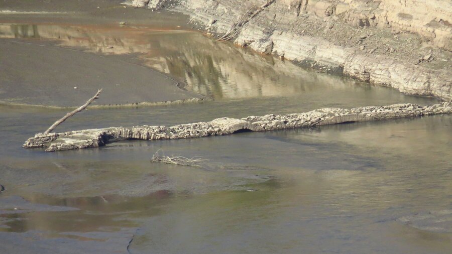 Останки от стар мост - р.Арда