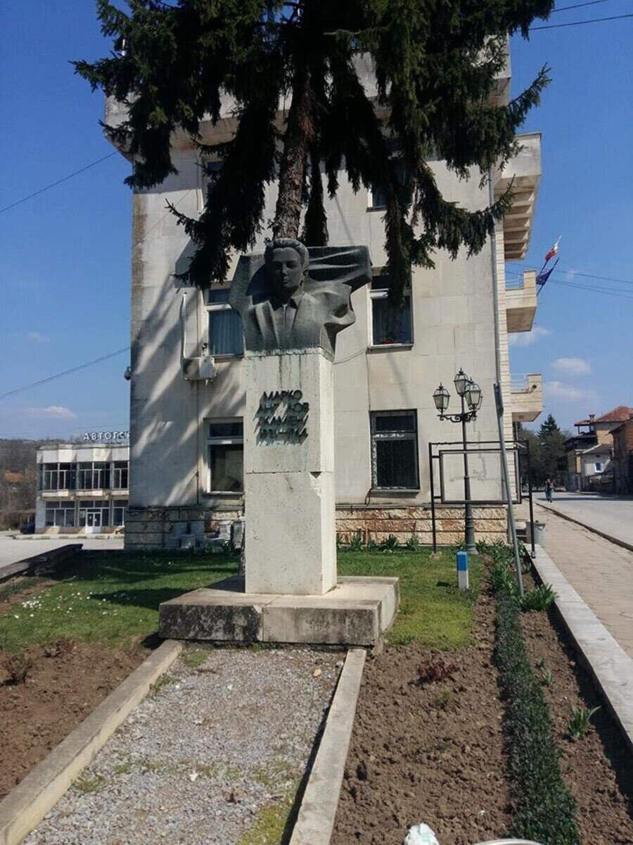 Паметник на Марко Ангелов - с. Камен