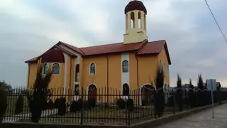 Храм "Свети апостоли Петър и Павел" - с. Мечкарево