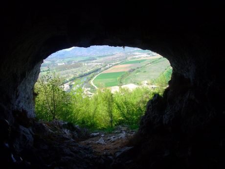 Защитена местност "Орешари"