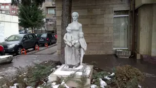 Паметник на майката - Перник