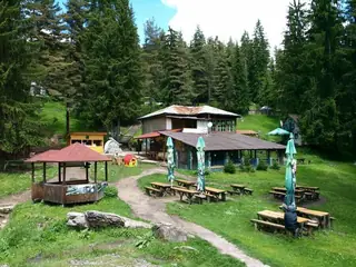 Хижа "Чудните мостове"