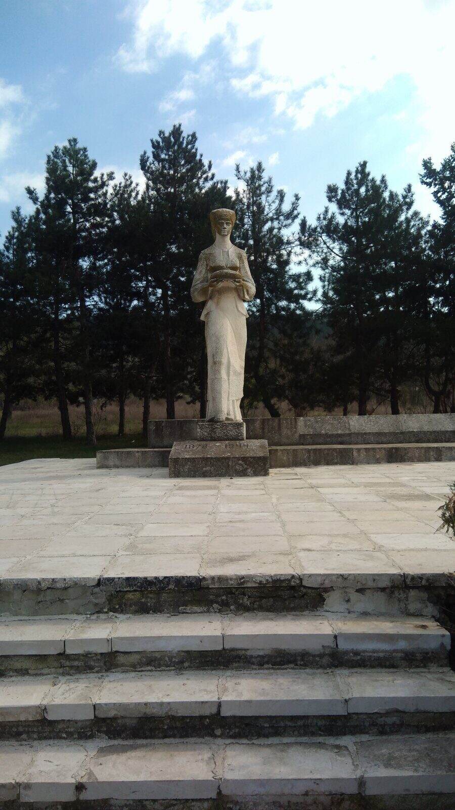 Братска могила - Карнобат