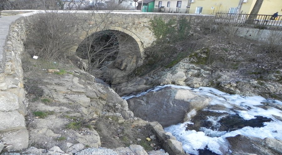 Римски мост и кула на връх "Гьозтепе"