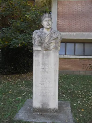 Бюст-паметник на Ичко Бойчев - Благоевград