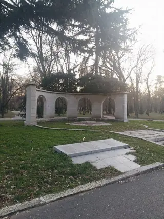 Паметник на съветската армия - Ямбол