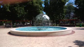 Фонтан със земно кълбо - Нова Загора